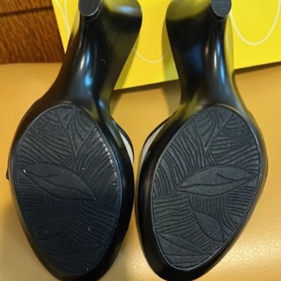 EUC - Joan & David Black/White Fabric Slides (7M) - Picture 5 of 6